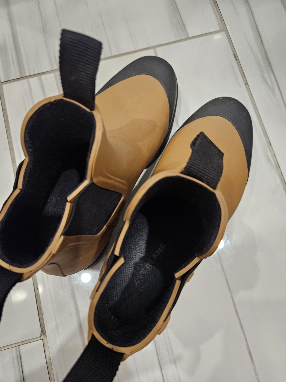 Women's Tan Waterproof Chelsea Boots with Black Toe - Everlane - Picture 4 of 5